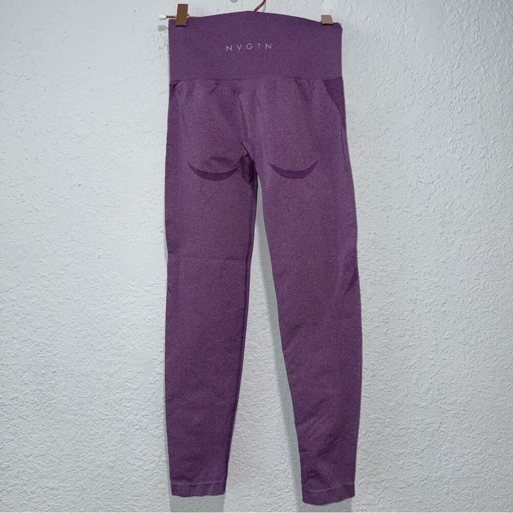 NVGTN Purple Contour Seamless High Waisted Leggings
- Booty Lift & Gym XS - Picture 3 of 5